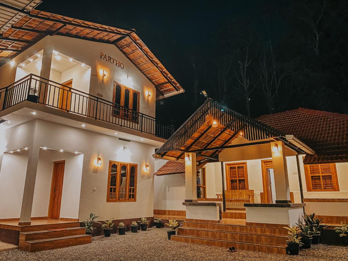 Partho Home Stay Padinjarathara ภายนอก รูปภาพ