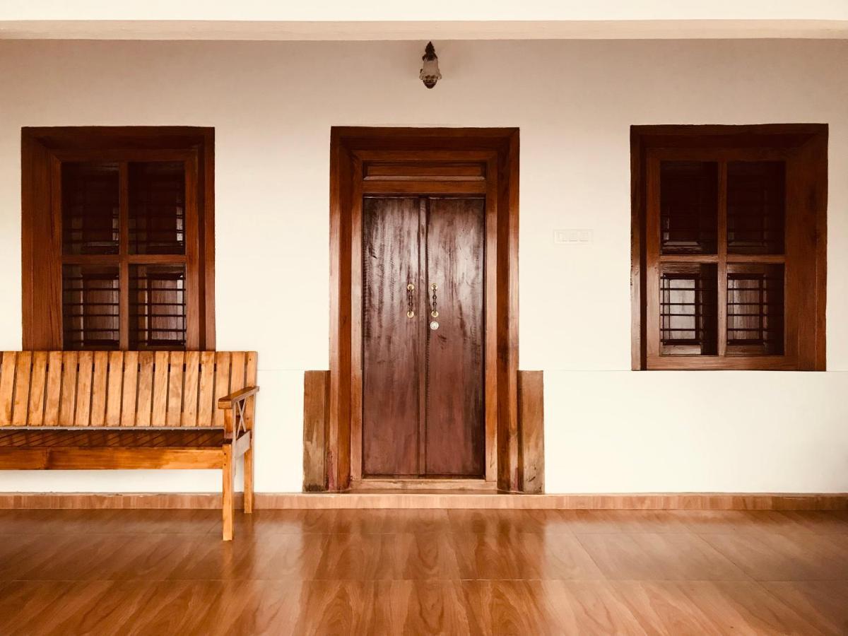 Partho Home Stay Padinjarathara ภายนอก รูปภาพ