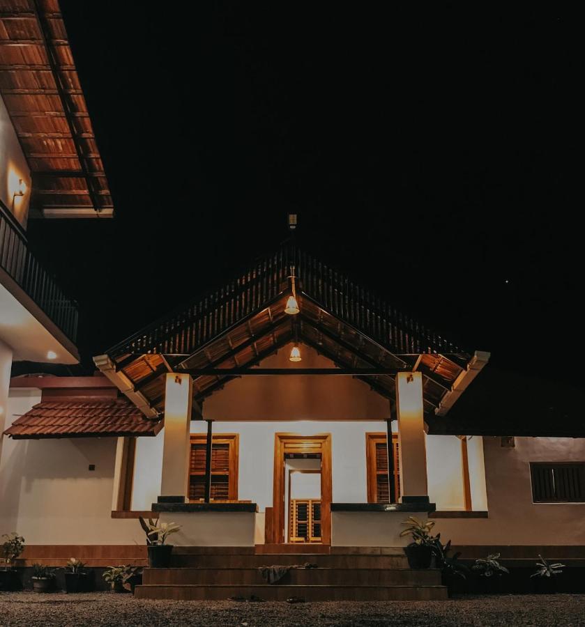 Partho Home Stay Padinjarathara ภายนอก รูปภาพ