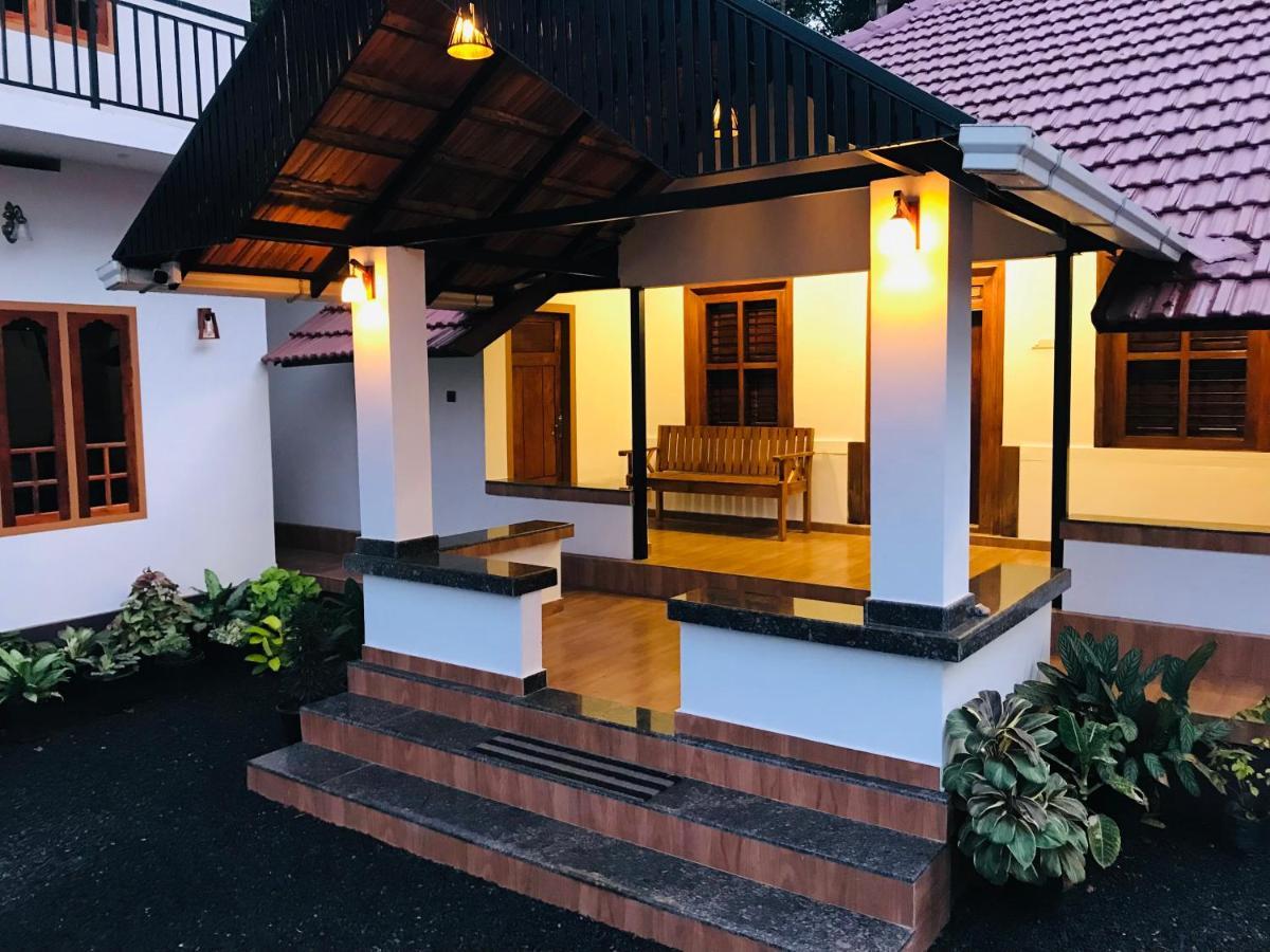 Partho Home Stay Padinjarathara ภายนอก รูปภาพ